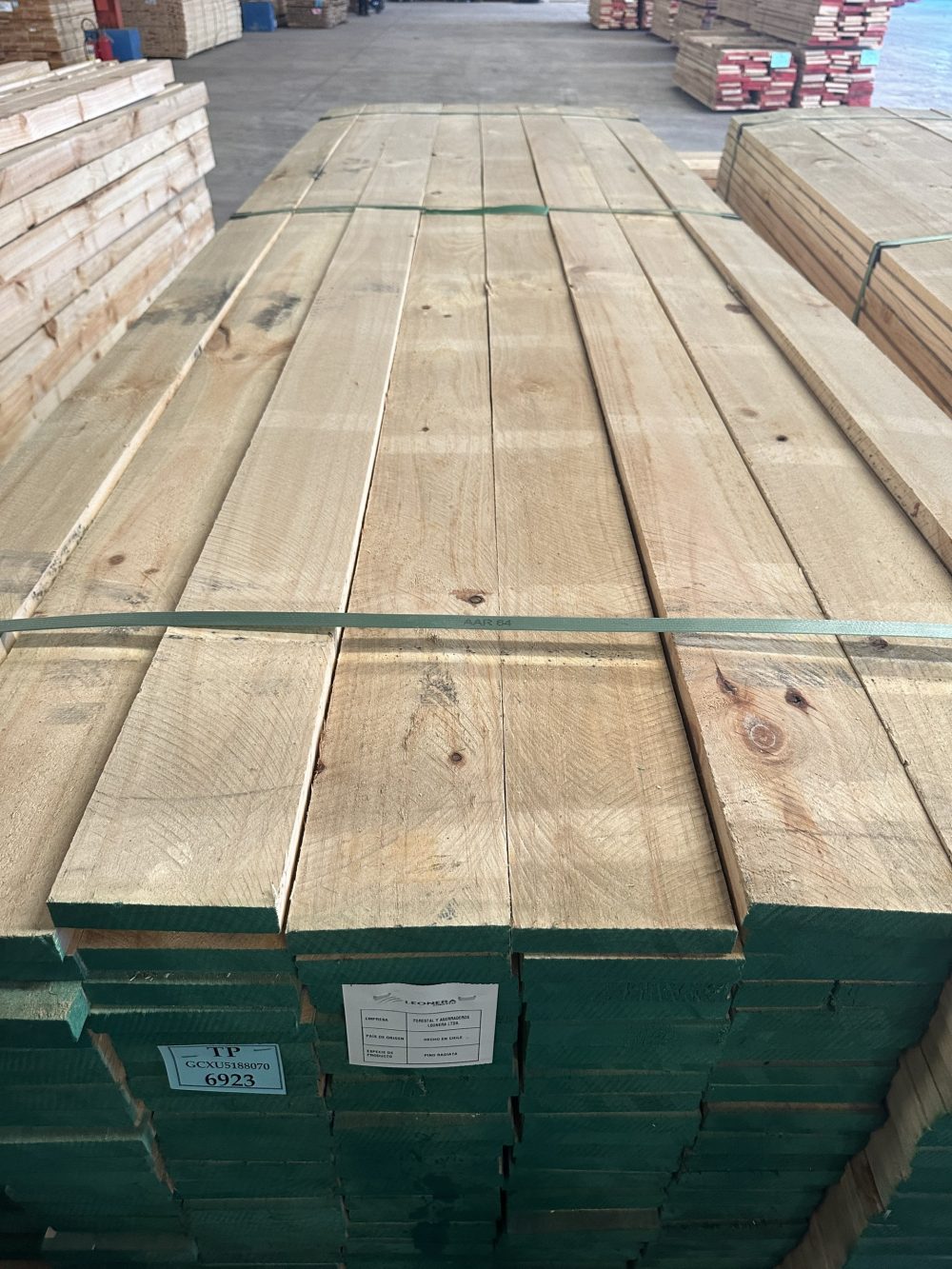 Gỗ thông xẻ 28mm col chile