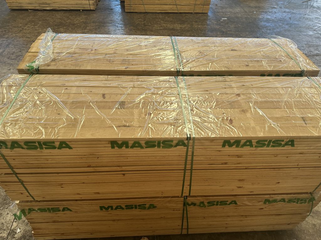 Gỗ thông xẻ 37mm col chile